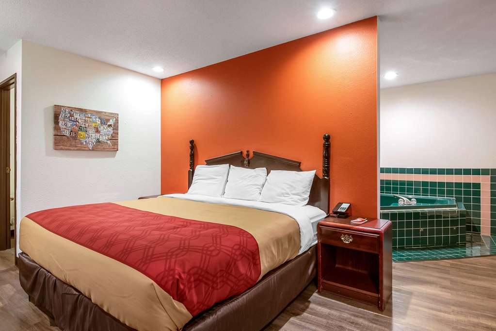 Econo Lodge Franklin IN - photo 15