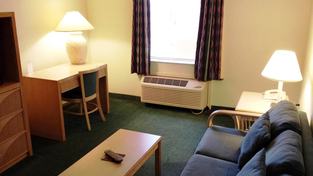 Cocoa Beach Suites - photo 25