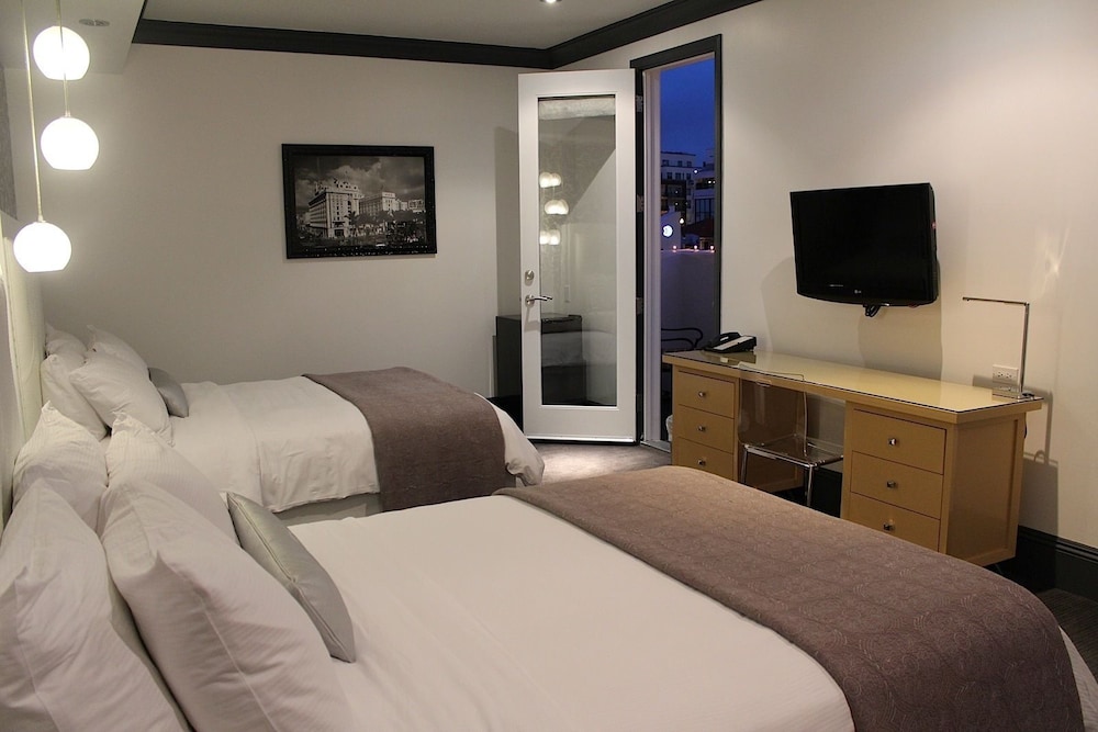 La Pensione Hotel - photo 7