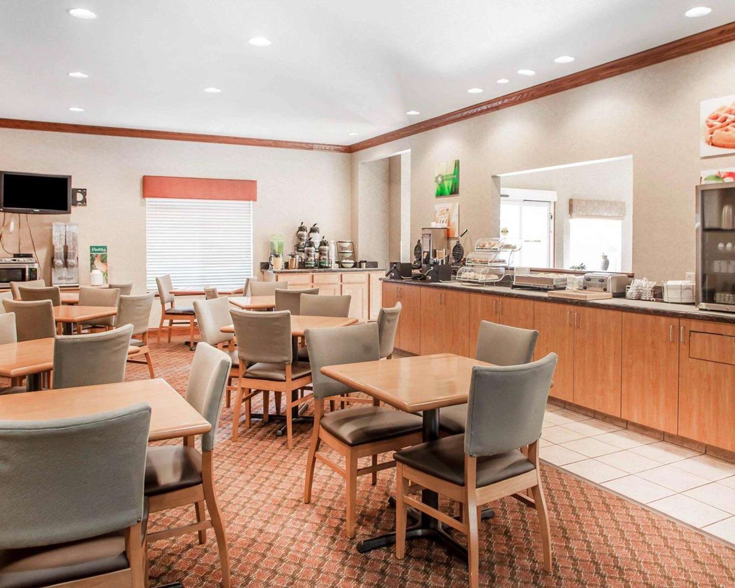 Quality Inn Lake of the Ozarks - photo 12