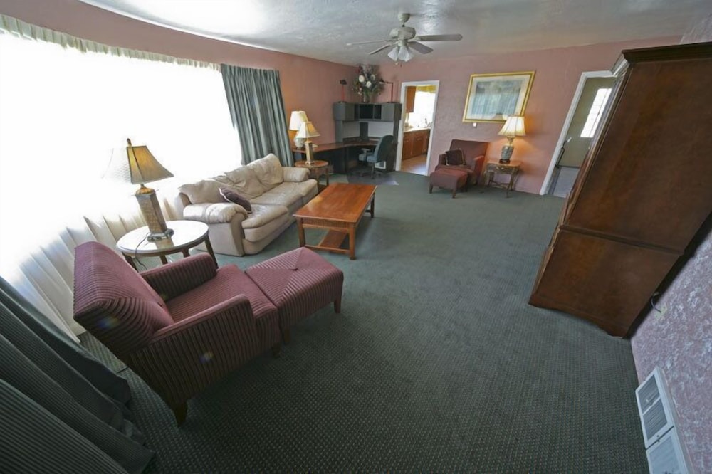 Rainbow Lodge and Inn - photo 39
