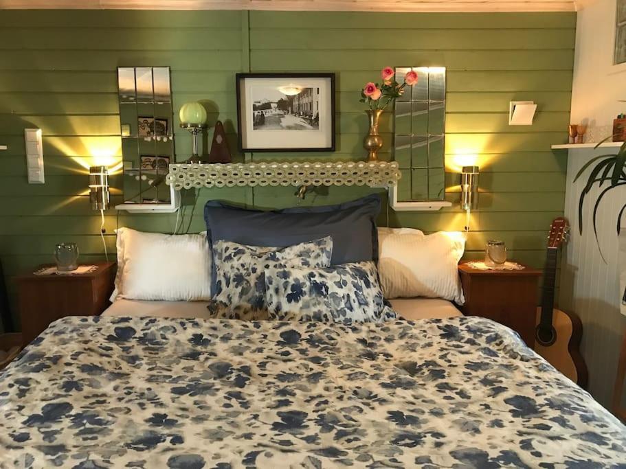 Charming studio with private patio — 4-Star Luxury Hotel in Stavanger, Norway
