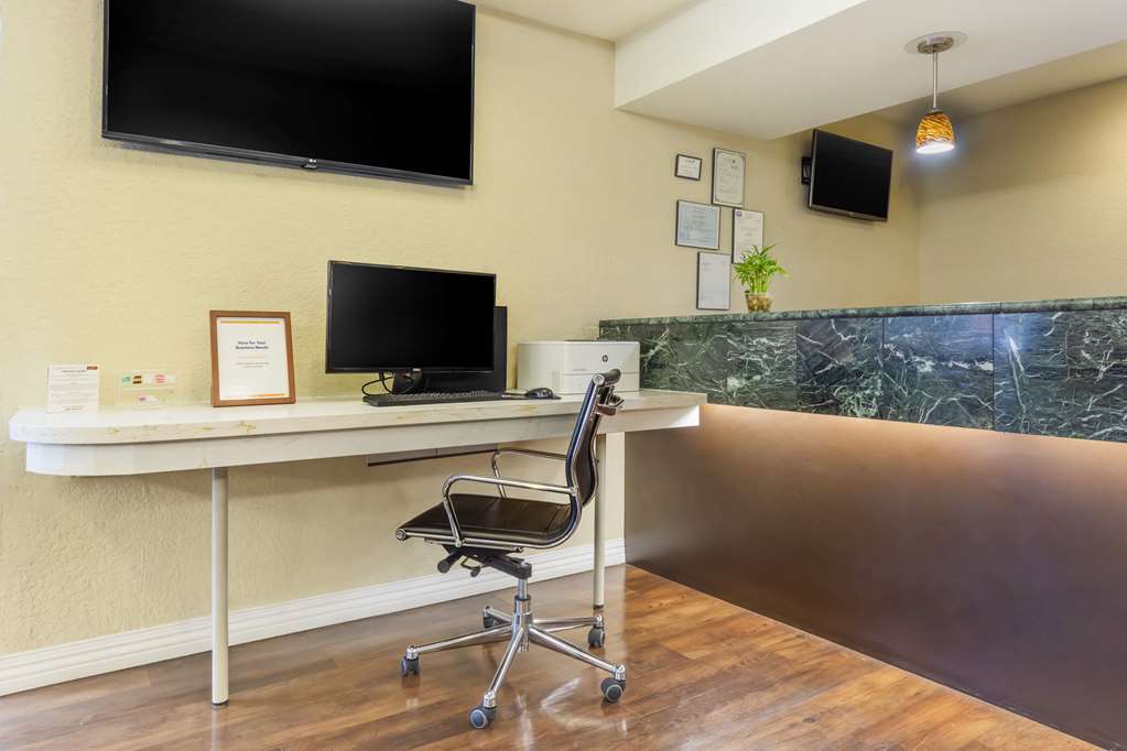 Comfort Inn & Suites Sea Tac Airport - photo 29