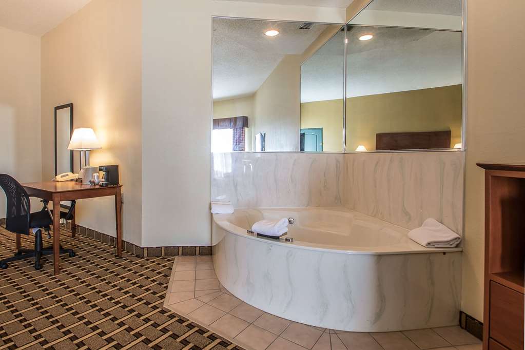 Quality Inn & Suites East Troy I 43 - photo 33