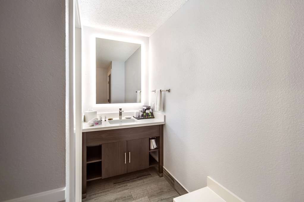 Red Lion Inn & Suites Grants Pass - photo 12