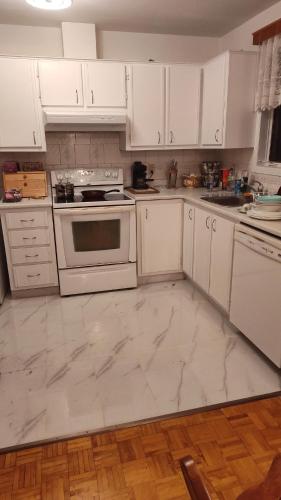 Family Friendly in Quiet Laval Neighborhood in Laval, Canada