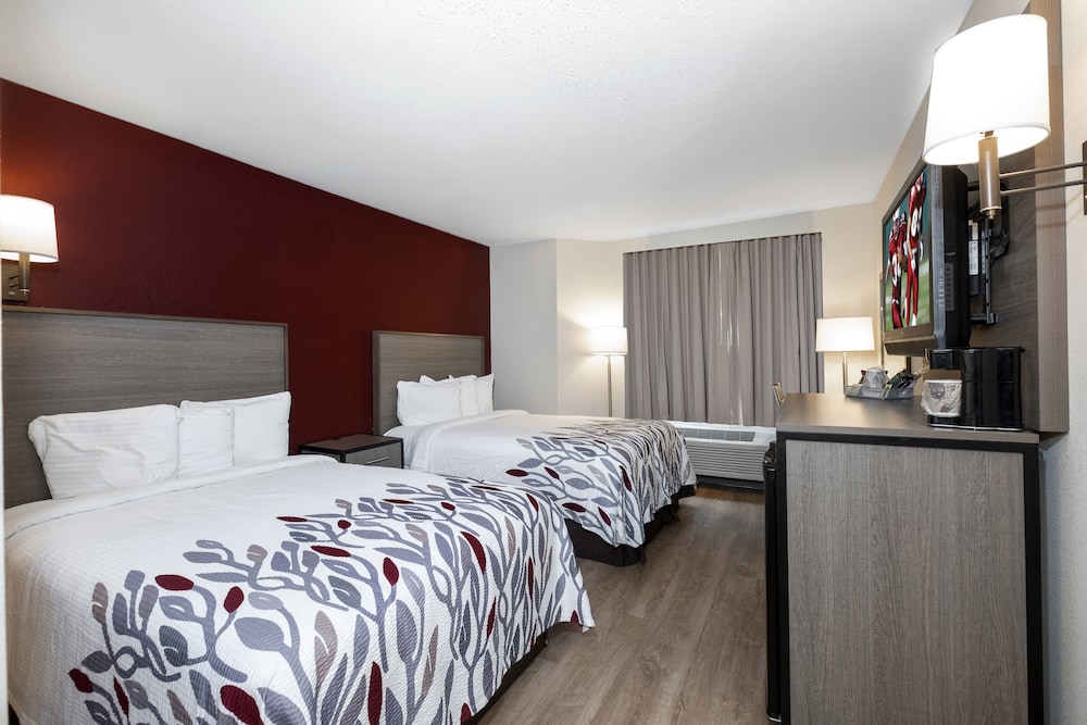Red Roof Inn Clifton Park - photo 22