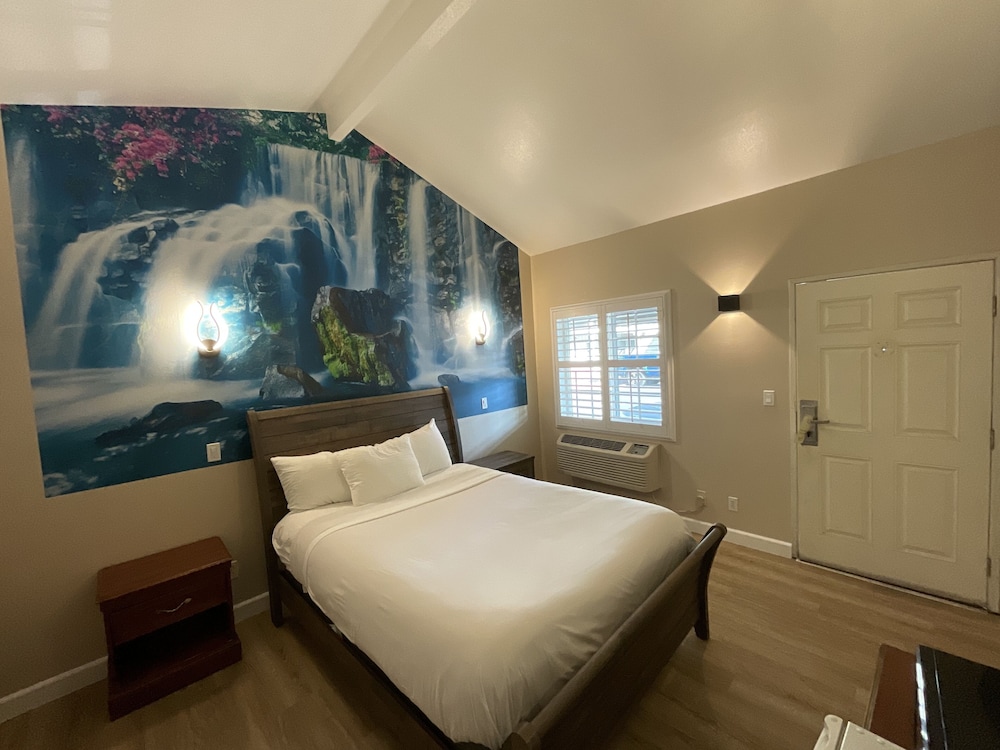 Escondido Inn - photo 5
