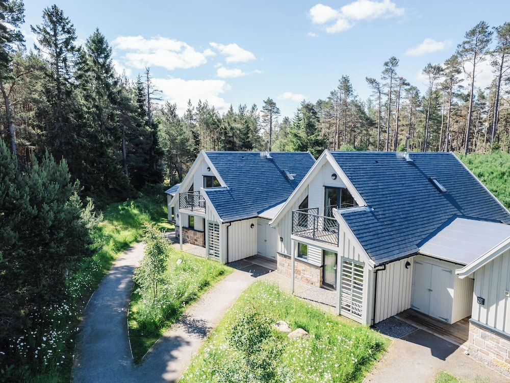 Wildcat Lodge — 4-Star Luxury Hotel in Kingussie, United Kingdom