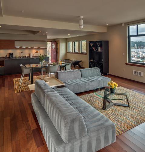 Island Inn at 123 West - photo 14