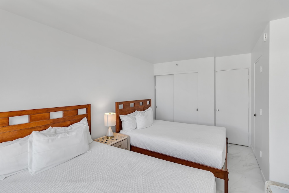 Waikiki Banyan Condo Located One Block From Waikiki Beach by Koko Resort Vacation Rentals - photo 33