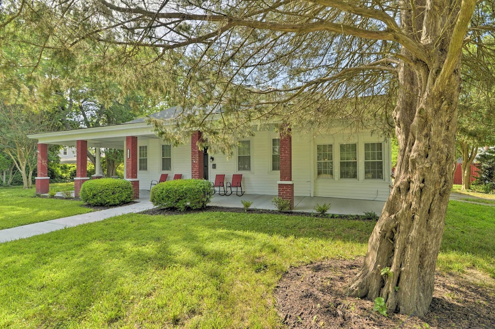 Hampton Sanctuary With Fire Pit And Fenced Yard — Hampton