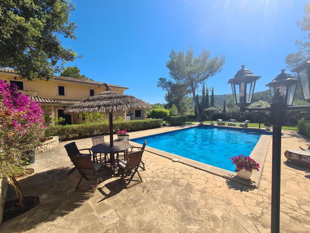 Villa Jacelia — 4-Star Luxury Hotel in Puebla De Sancho Perez, Spain