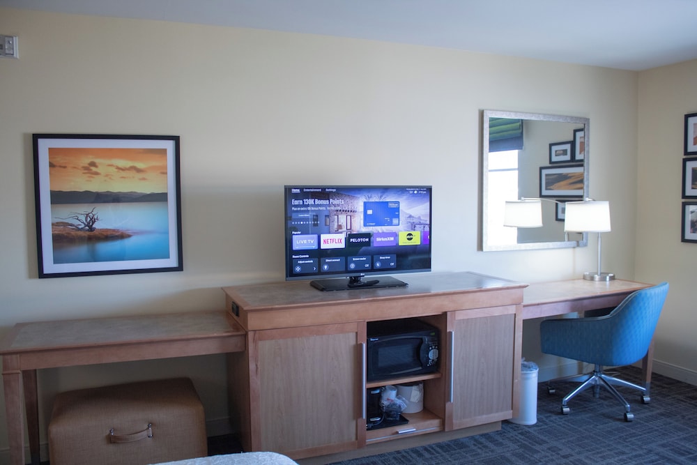 Hampton Inn Big Rapids - photo 8