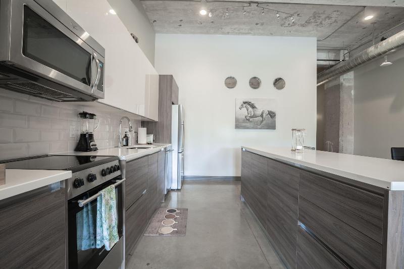 Luxury Downtown Dallas Stay by Amyfinehouse - photo 113