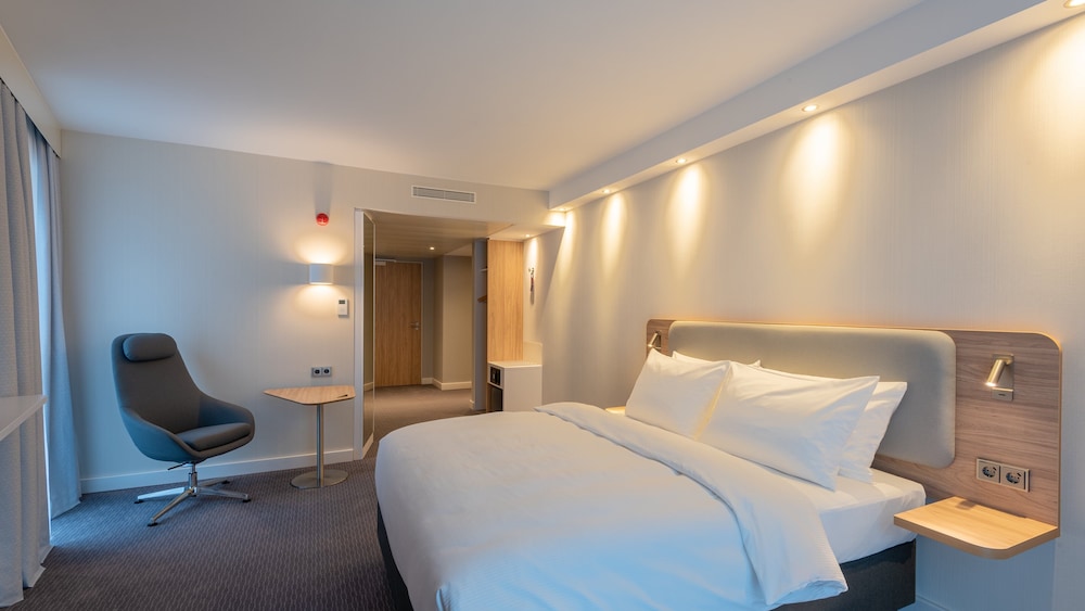 Holiday Inn Express Hotel & Suites Schulenburg by IHG - photo 24