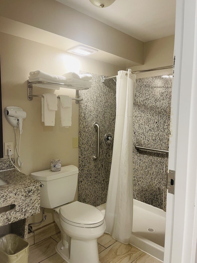 Morro Shores Inn And Suites - photo 33