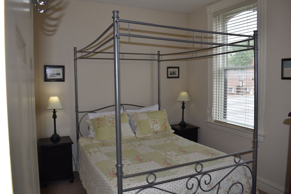 Hermann Crown Suites - photo 12