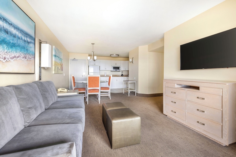 Hilton Vacation Club Riviera Beach & Shores CA - photo 42