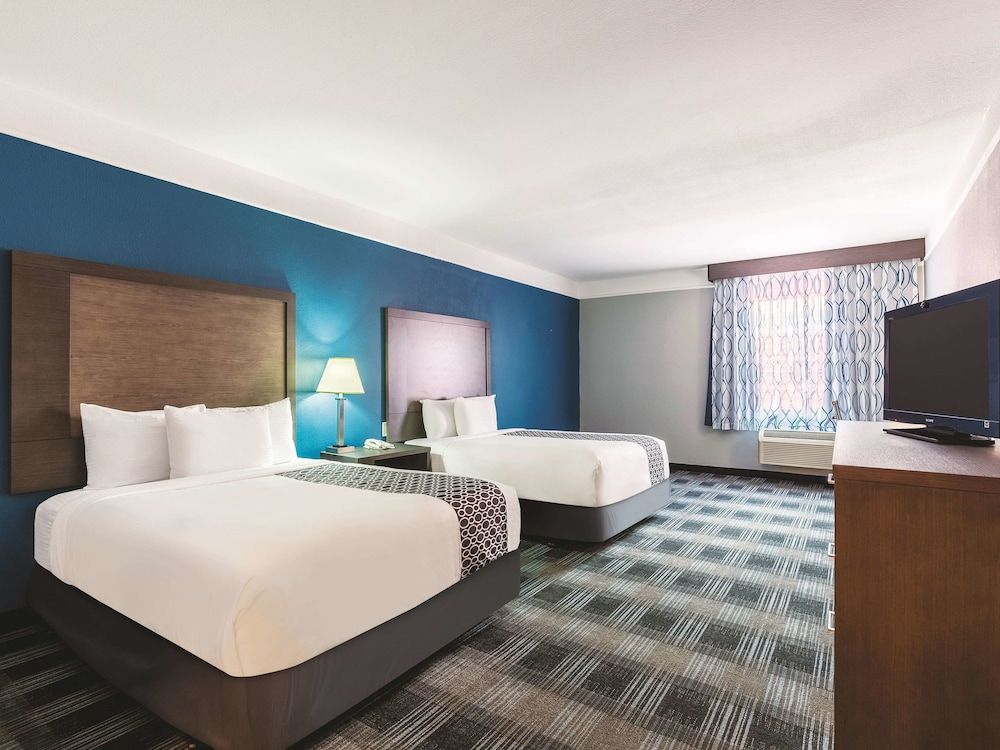 La Quinta Inn & Suites by Wyndham Houston Clear Lake NASA - photo 5