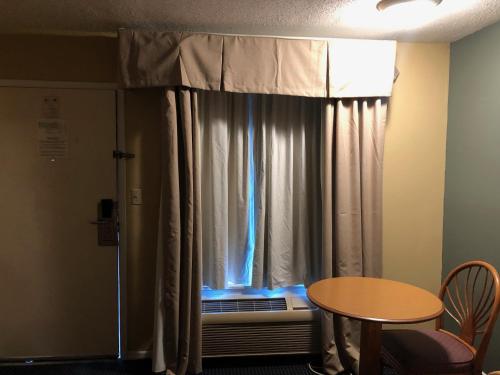 America's Best Inn - photo 27