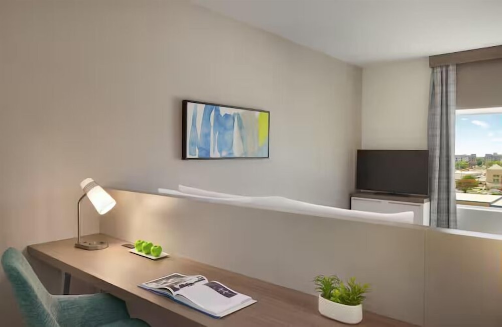 Hilton Garden Inn Austin Central - photo 13