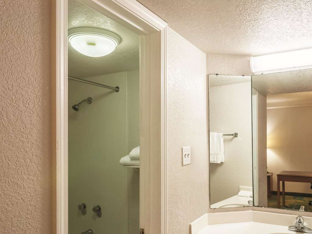 La Quinta Inn by Wyndham New Orleans West Bank Gretna - photo 17