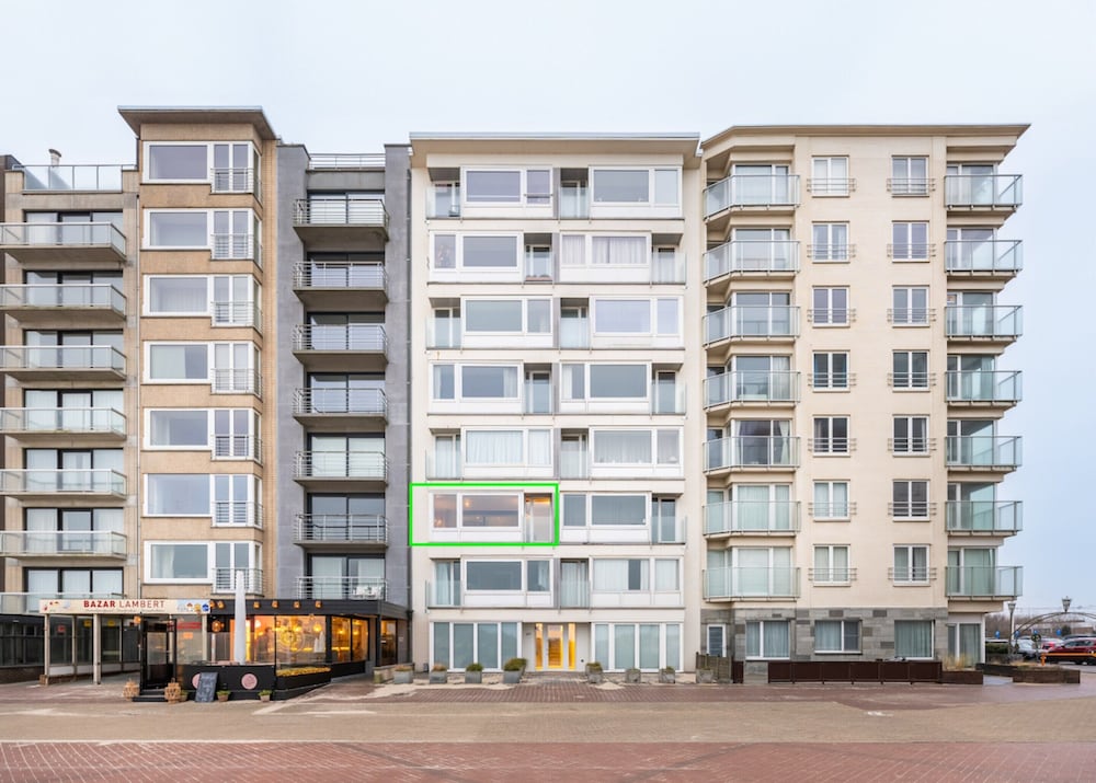 Apartment Nieuwpoort With Stunning Sea View — 4-Star Luxury Hotel in Koksijde, Belgium