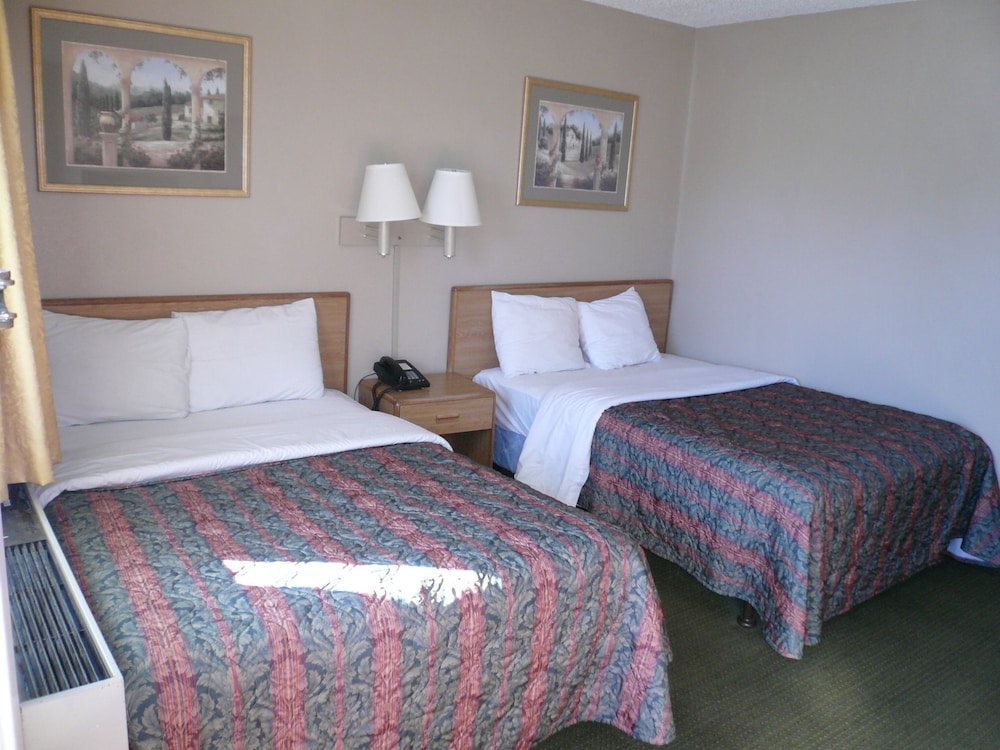 Executive Inn by OYO Kilgore North - photo 3