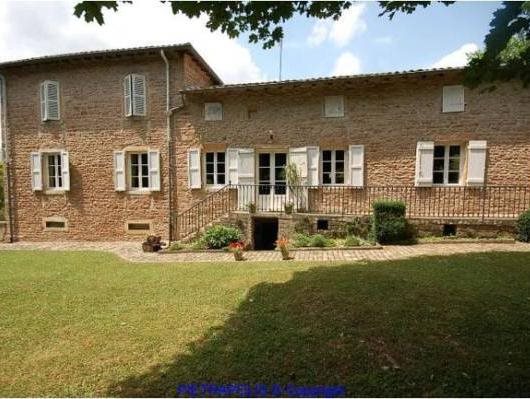 Le Clos de Flacé in Macon, France