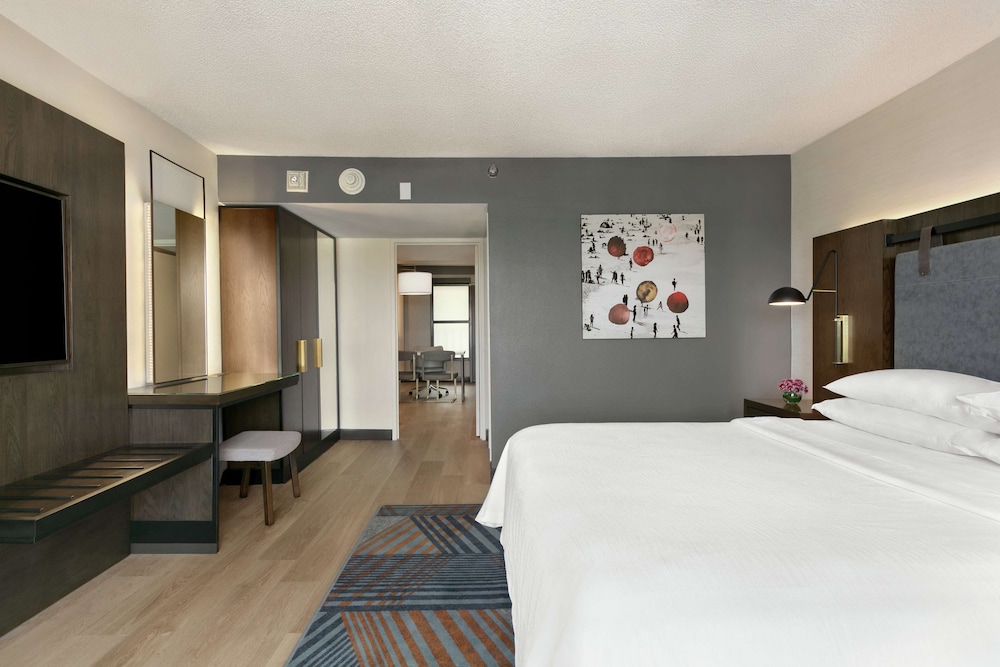 Embassy Suites by Hilton Los Angeles Downey - photo 17