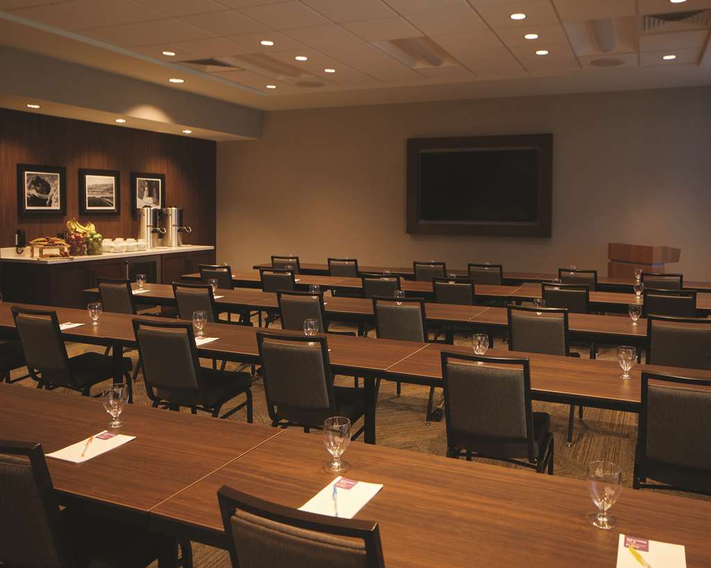 Hyatt Place Las Vegas at Silverton Village - photo 14