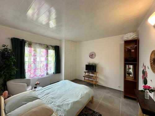 Appt Cosy Proche Paris Ideal Couple — hotel in Fresnes