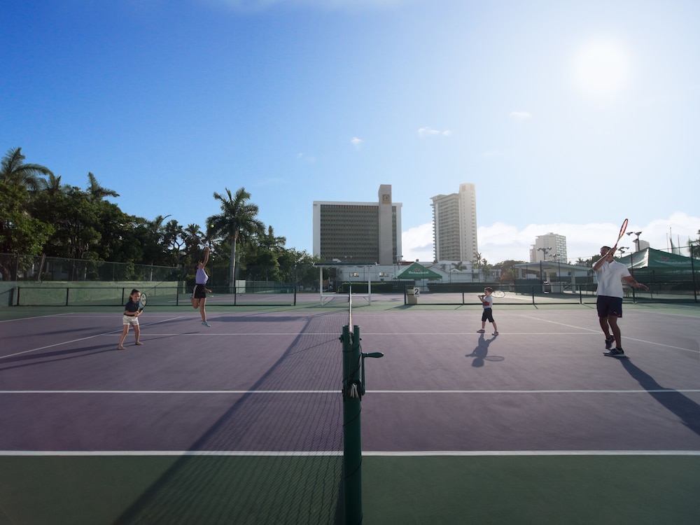 Tennis court