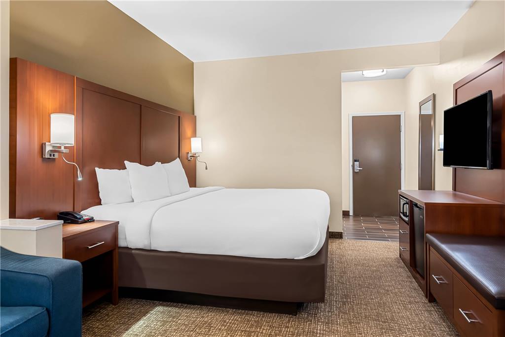 Comfort Suites near Camp Lejeune - photo 20