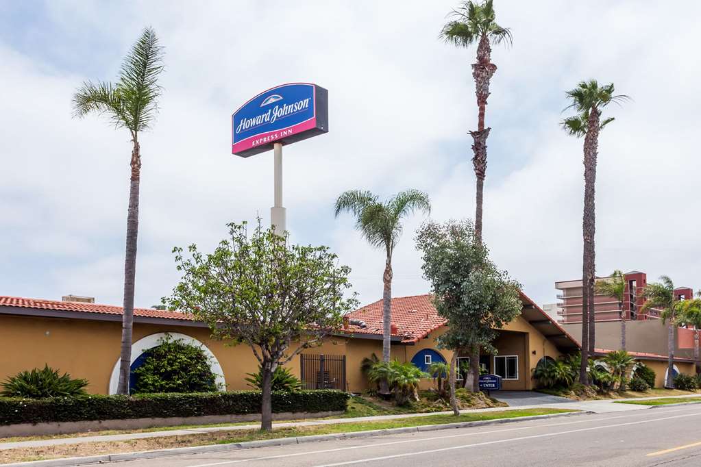 Howard Johnson by Wyndham National City San Diego South — hotel in National City