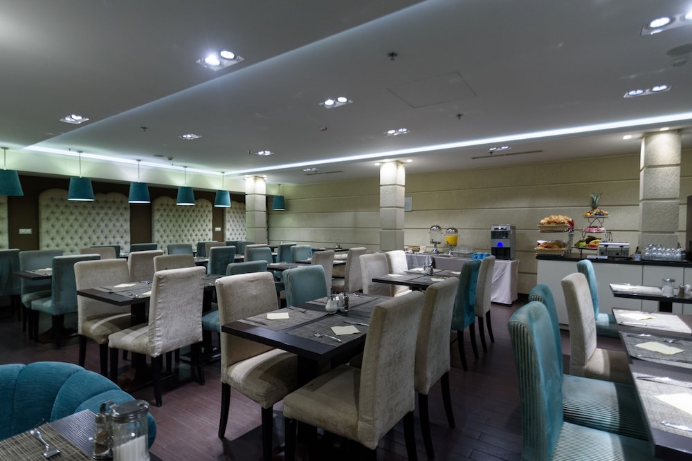 מזון ומשקאות