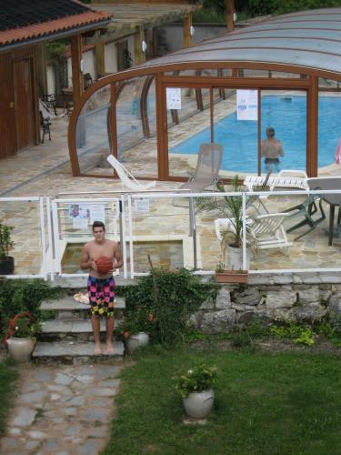 Logis Hôtel des Voyageurs — hotel in Saint-Romain-De-Colbosc