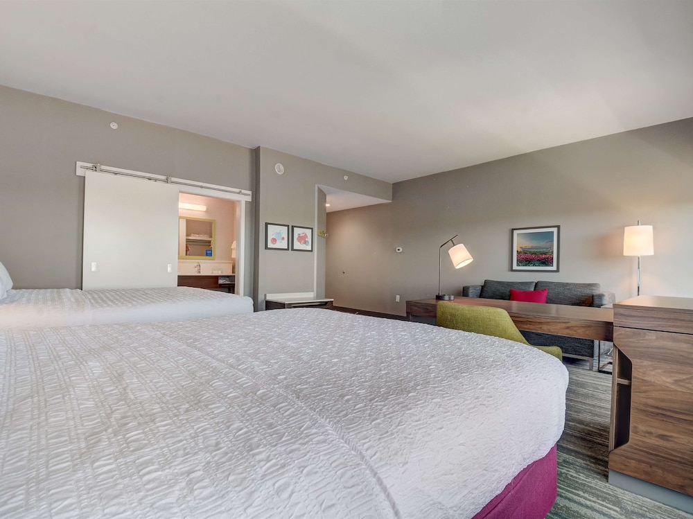 Hampton Inn and Suites Williamstown Ark Encounter - photo 12