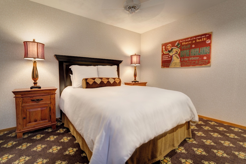 The Highlands at Harbor Springs - photo 37