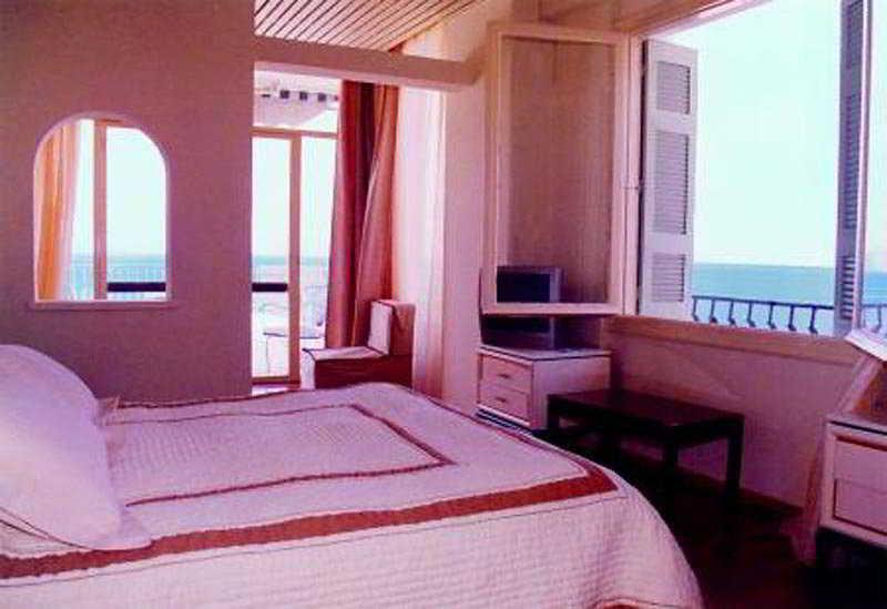Karellion — Loutraki — photo 3