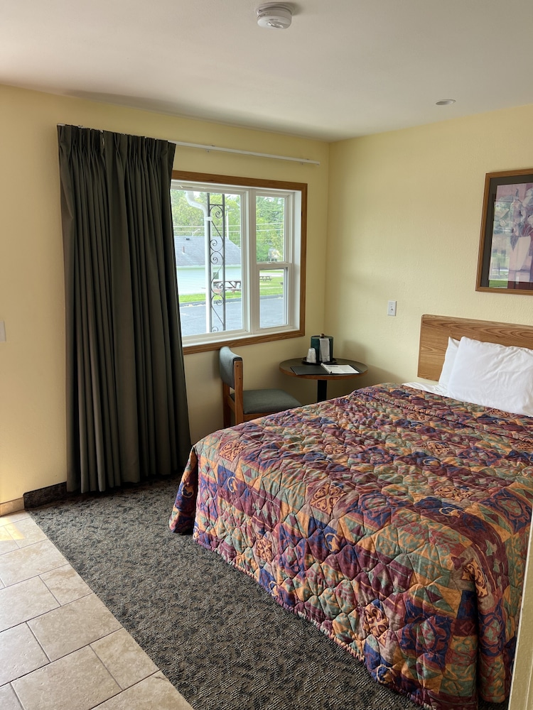 All Star Inn & Suites - photo 41