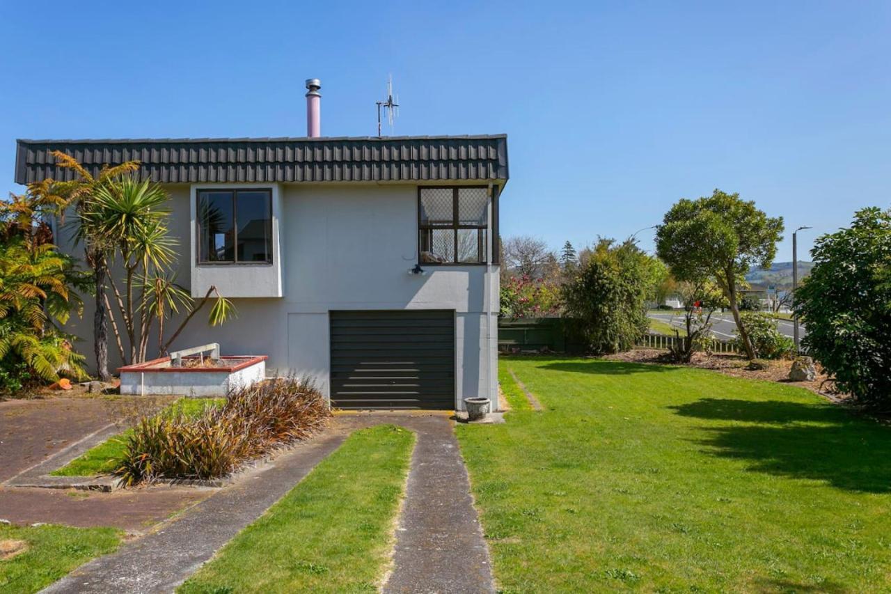 Holiday Haven on Grace — 4-Star Luxury Hotel in Taupo, New Zealand