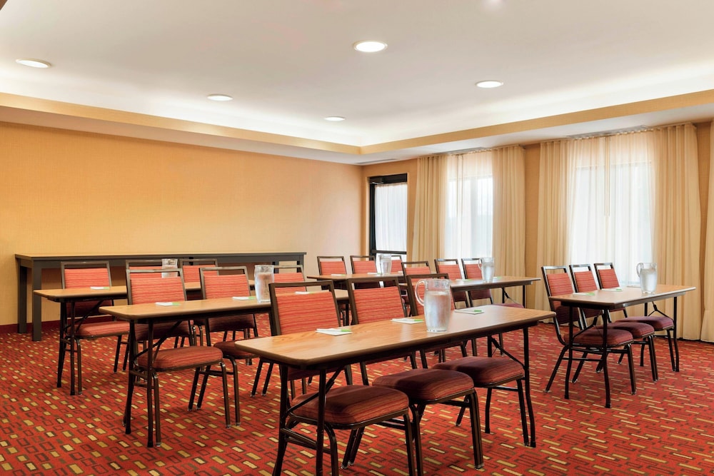 Courtyard by Marriott Peoria - photo 22