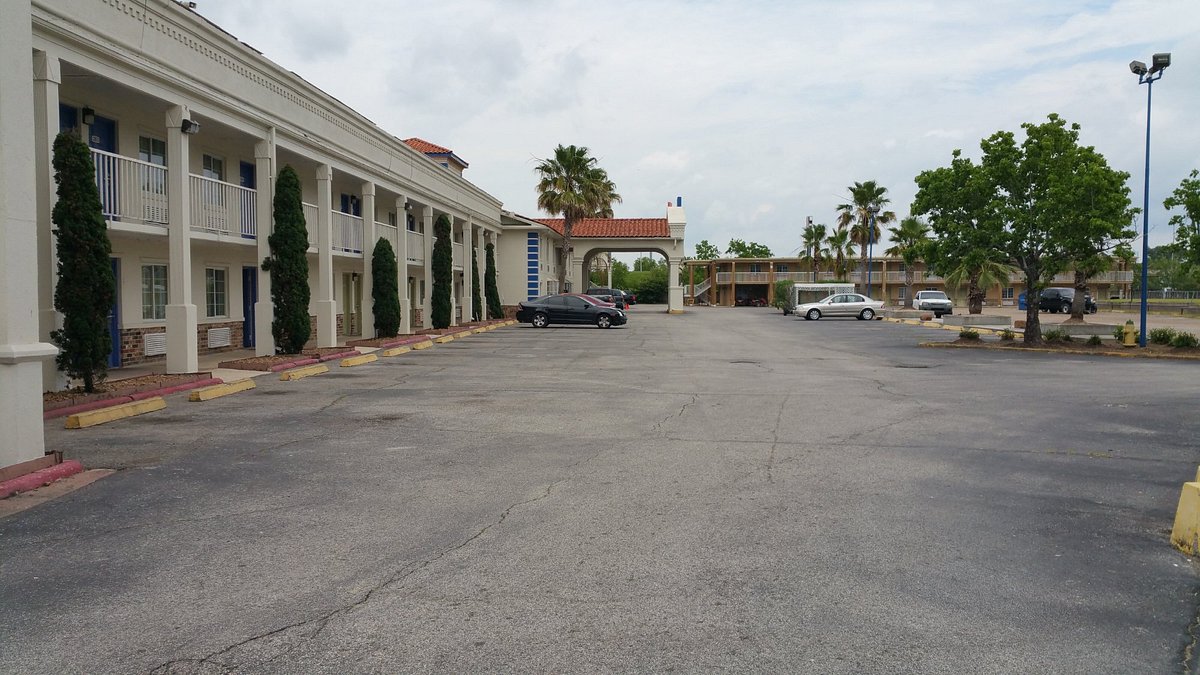 Travelodge By Wyndham Lafayette - photo 4