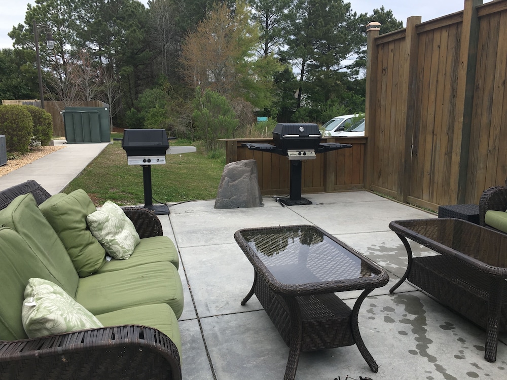 MainStay Suites Jacksonville near Camp Lejeune - photo 46