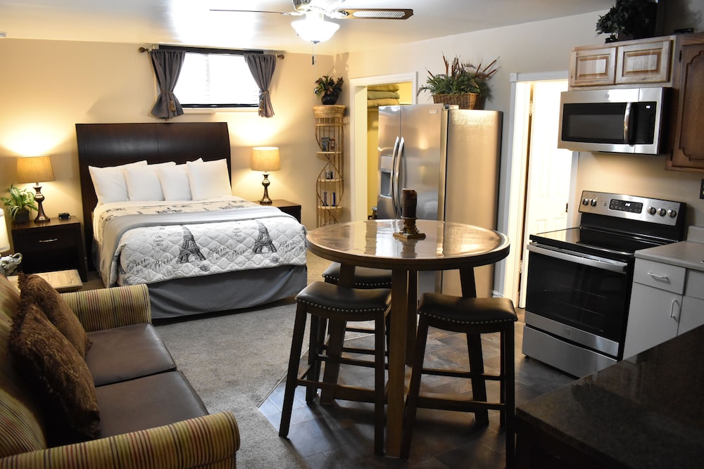 Silver Horseshoe Inn - photo 29