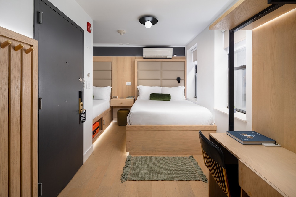 Little Charlie Hotel - photo 37