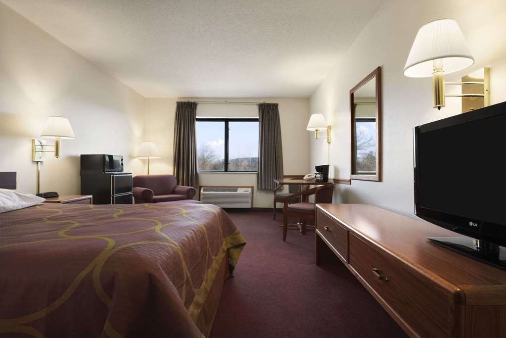 Super 8 by Wyndham Danville - photo 32
