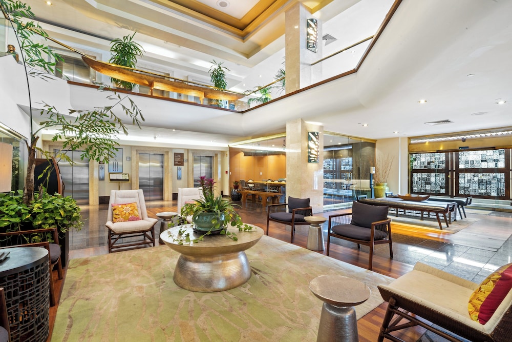 Luana Waikiki Hotel & Suites - photo 4